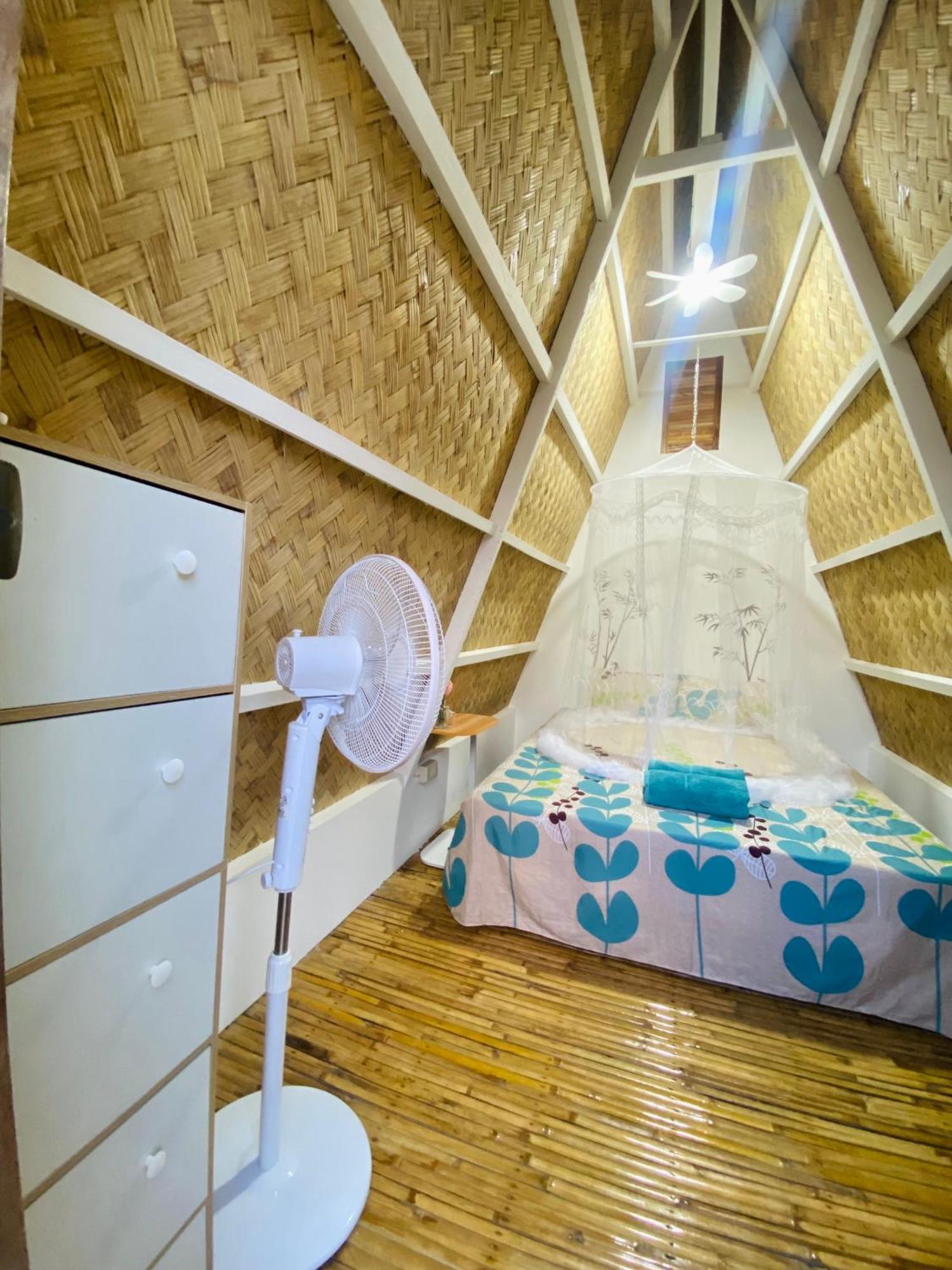 Happy Monkey Hostel إل نيدو المظهر الخارجي الصورة